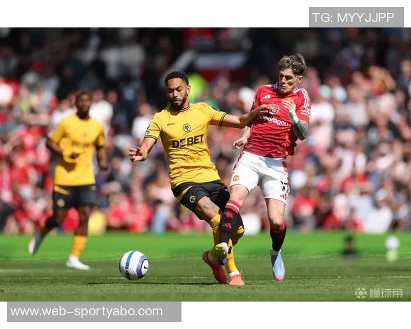 曼联因今夏贷款引援净债务首次突破十亿美元大关