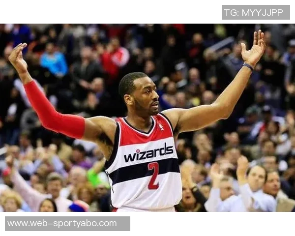 莺歌盛赞教练激情四溢称其为球队领袖能量满满激励全队士气